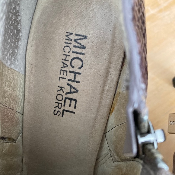 Michael Kors booties size 6.5 - Picture 3 of 11